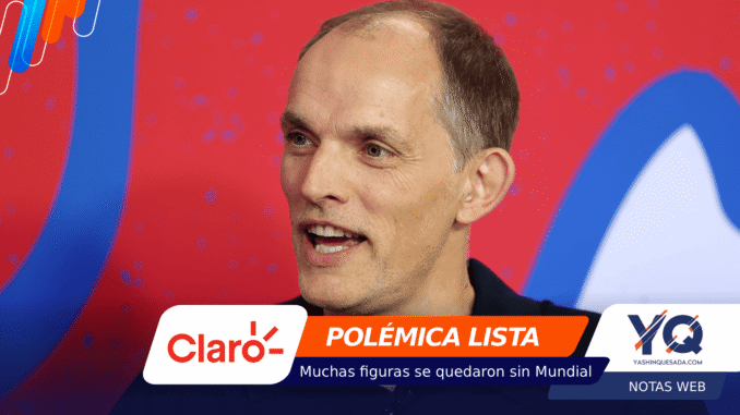 Close-up of a man speaking on a colorful banner background featuring logos and the headline 'POLÉMICA LISTA' with the subheading 'Muchas figuras se quedaron sin Mundial'.