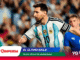 Argentine national team soccer player in blue-white jersey sprinting on the field with a blurred crowd behind; promotional banner reads 'EL ÚLTIMO BAILE' and 'Va por récord de anotaciones'