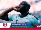 Soccer player celebrating in a light-blue jersey with a hand to the ear; foreground features a KFC logo and the caption 'HICIERON SU BAILE' with related banners.