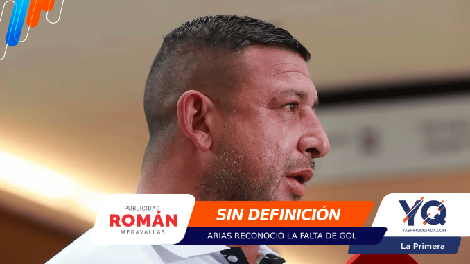 Perfil de un hombre visto de lateral, con expresión seria, sobre un fondo difuminado y barras de noticia en colores naranja y azul superpuestas.